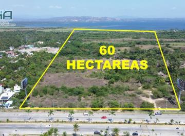 Terreno / Lote · 600000m² · Terreno de 60 Hectáreas Sobre El Boulevard de Las Naciones