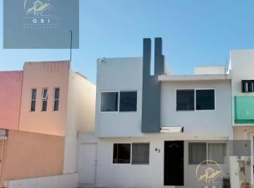 Casa · 3 Recámaras · Casa en Fraccionamiento El Mirador