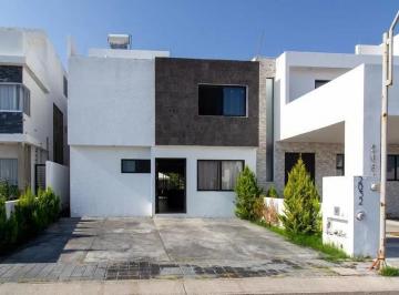 Casa en condominio · 224m² · 4 Recámaras · 3 Estacionamientos · Casa en Condominio en Fraccionamiento Grand Preserve
