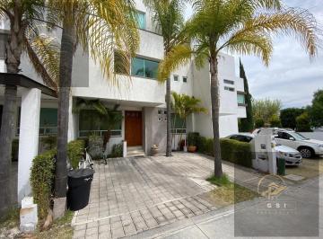 Casa en condominio · 297m² · 4 Recámaras · 2 Estacionamientos · Casa en Condominio en Fraccionamiento Milenio 3a Sección