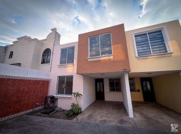 Casa · 110m² · 3 Recámaras · 2 Estacionamientos · Casa en Renta en El Colli, Zapopan | 3 Recámaras, Estudio y Patio