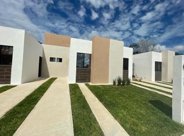 Casa · 44m² · 2 Recámaras · 1 Estacionamiento · Venta Casa Zona Norte Cancún