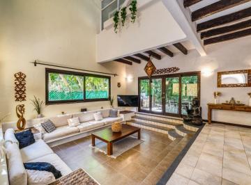 Casa de 4 habitaciones, Solidaridad · Hermosa Casa en Renta Y/o Venta Exclusivo Fracionamiento Playacar
