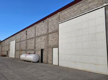 Bodega comercial · 860m² · Renta Bodega Frente Aeropuerto 560 m² Techado, 300 m² Patio de Maniobras