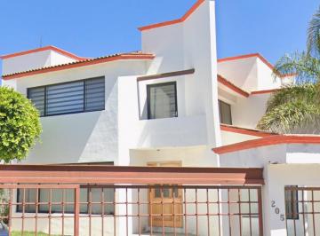 Casa de 4 habitaciones, Querétaro · Venta de Casa en Queretaro Juriquilla Col Villas del Meson