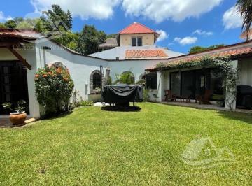 Casa · 209m² · 3 Recámaras · 2 Estacionamientos · Casa en Venta en Alamos Cancun