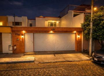 Casa de 4 habitaciones, Querétaro · Venta de Casa en Santiago de Queretaro Colonia Carretas
