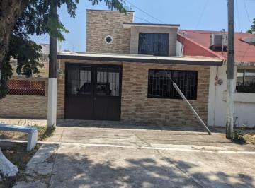 Casa de 2 habitaciones, Veracruz · Vendo Bonita Casa El Jobo Frente Al Parque