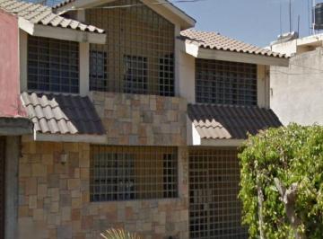 Casa de 3 habitaciones, León · Casa en Leon Guanajuato, con 3 Recamaras, Cerca de Plaza, Hospital. Depostivo, Escuela Yvias Rapidas