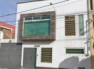 Casa de 3 habitaciones, Gustavo A. Madero · Casa en Valle de Tepeyac, Cerca de Cch Vallejo, Planetario, Parque, Centro Comercial, Metro.