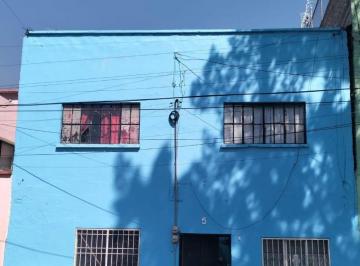 Casa de 4 habitaciones, Venustiano Carranza · ¡Oportunidad de Inversión! Propiedad con Cuatro Viviendas y Excelente Ubicación️