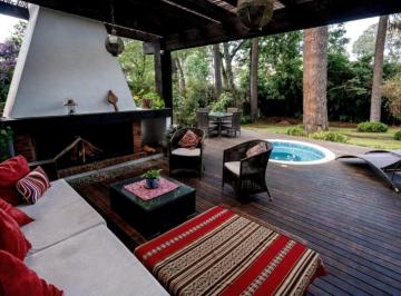 Casa · 220m² · 3 Recámaras · Casa en Renta por Noche con Jacuzzi en Avándaro
