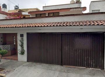 Casa de 4 habitaciones, Azcapotzalco · Casa en Azcapotzalco, con Jardin, Cerca de Parque, Hospital, Centro Comercial, Deportivo y Vias Rapidas