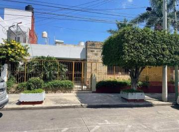 Casa de 6 habitaciones, Guadalajara · Casa en Venta con Potencial Inversion Col Ladron de Guevara