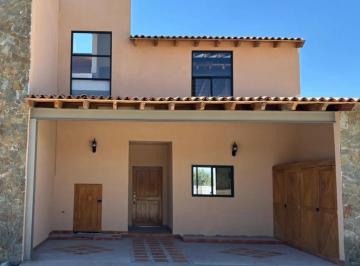 Casa de 5 habitaciones, San Miguel de Allende · Casa de Lujo con Jardín y Terraza en Club de Golf | 5 Recámaras | San Miguel de