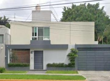 Casa de 3 habitaciones, Zapopan · Casa con 470 m² de Terreno y 3 Recámaras en Venta en Chapalita Sur
