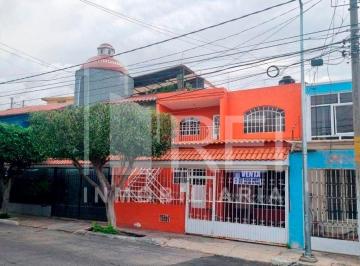 Casa de 5 habitaciones, Guadalajara · Casa en Venta Col. La Monumental Guadalajaraventa de Casa Duplex Idela Para Inversionistas en La Zon