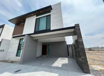 Casa de 4 habitaciones, Saltillo · Estrena Residencia en Renta de 4 Recámaras Al Norte de Saltillo