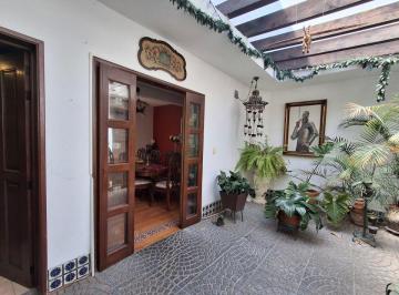 Casa de 4 habitaciones, Alvaro Obregón · Casa en Venta en Chimalistac con Elevador