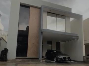 Casa · 294m² · 3 Recámaras · 2 Estacionamientos · Casa en Volcanes