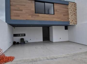 Casa · 211m² · 3 Recámaras · 3 Estacionamientos · Casa a Estrenar en Venta en Av Fundidora Fracc Forjareal