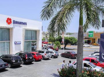 Local comercial · Excelente Local en Renta en Plaza Comercial del Ángel Cancun