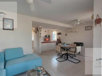 Casa · 80m² · 3 Recámaras · 2 Estacionamientos · Casa Venta en Medellin