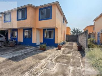 Casa · 80m² · 3 Recámaras · 2 Estacionamientos · Casa Venta en Medellin