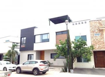 Casa de 4 habitaciones, Tlajomulco de Zúñiga · Provenza Residencial Excelente Casa en Venta