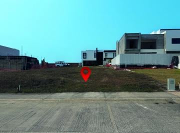 Terreno / Lote · 180m² · Terreno en Punta Tiburón en Venta