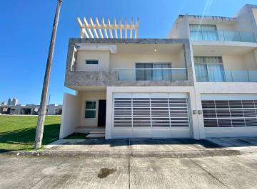 Casa de 3 habitaciones, Boca del Río · Casa en Venta en Fracc. Privado Boca del Rio