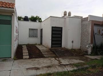 Casa de 2 habitaciones, Morelia · Casa a La Venta en La Aldea