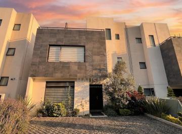 Casa en condominio · 208m² · 3 Recámaras · 3 Estacionamientos · Casa en Venta en Condominio Reva, Atizapán.