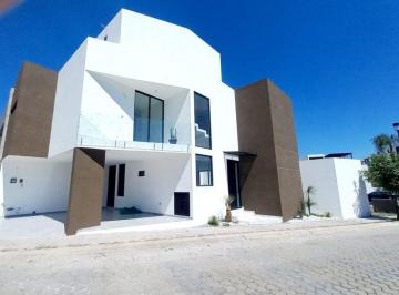 Casa en condominio de 3 habitaciones, San Andrés Cholula · Casa con 3 Habitaciones en Venta en Lomas de Angelópolis con 132 m² Superficie de Terreno