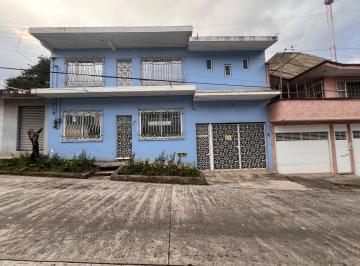 Casa · 400m² · 6 Recámaras · 6 Estacionamientos · Casa - Aguacatal