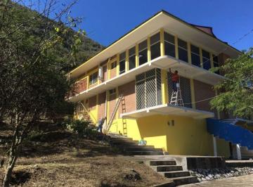Terreno / Lote · 43300m² · Se Vende Propiedad Campestre con Lago, Sistema de Agua y Casa de Tres Niveles!