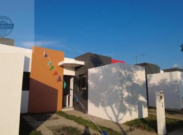 Casa · 60m² · 2 Recámaras · 1 Estacionamiento · Casa en Preventa, Villa Fuentes
