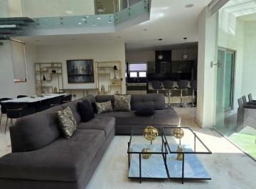 Casa de 4 habitaciones, Monterrey · Casa en Venta en Cumbres