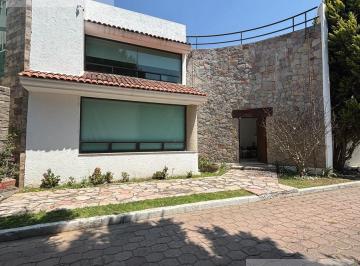 Casa · 390m² · 3 Recámaras · 4 Estacionamientos · Casa en Venta