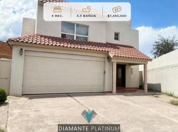 Casa · 426m² · 4 Recámaras · Se Vende Casa en San Felipe