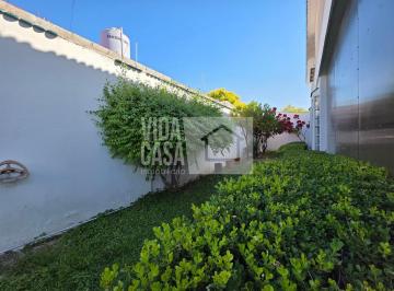 Casa · 438m² · 5 Recámaras · 3 Estacionamientos · Casa en Zona Centro