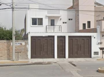 Casa de 3 habitaciones, San Juan del Río · Casa de 190 m² con Jardin en Venta en Granjas Banthi San Juan del Río