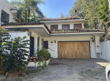 Casa de 5 habitaciones, Zapopan · Casa en Venta en Colinas de San Javier