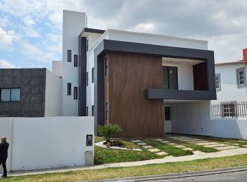 Casa en condominio · 258m² · 3 Recámaras · 3 Estacionamientos · Casa en Venta en Calimaya, Edo. México