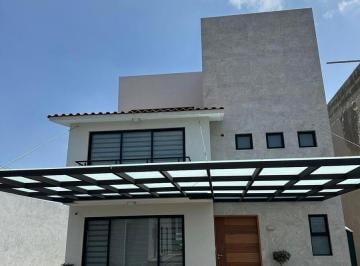 Terreno / Lote · 255m² · 3 Recámaras · 4 Estacionamientos · Casa en Venta Metepec Residencial Viena Casa Plus