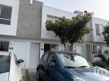 Casa · 57m² · 2 Recámaras · 1 Estacionamiento · Casa en Venta en Bosques de Chapultepec, Puebla | Excelente Ubicación