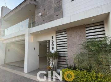 Casa · 356m² · 3 Recámaras · 2 Estacionamientos · Casa en Venta en Las Quintas Culiacán