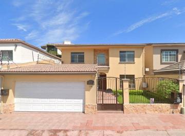 Casa de 5 habitaciones, Tijuana · Venta de Casa en La Colonia Jardines de Chapultepec S - E en Tijuana en Baja California