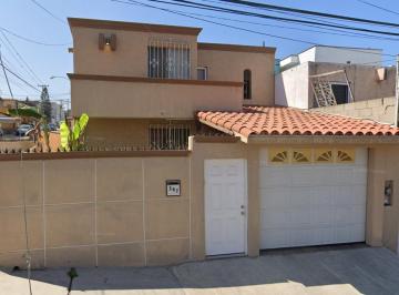 Casa de 4 habitaciones, Tijuana · Venta de Casa en La Colonia Playas Costa Azul en Tijuana en Baja California