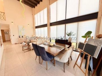Casa de 2 habitaciones, El Marqués · Zibatá, Venta - Casa en Esquina con Cuarto de Servicio, 2 Recámaras, Estudio